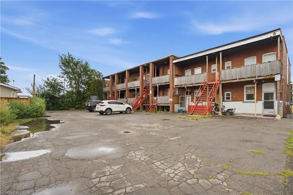 1539-1547 Barton Street E