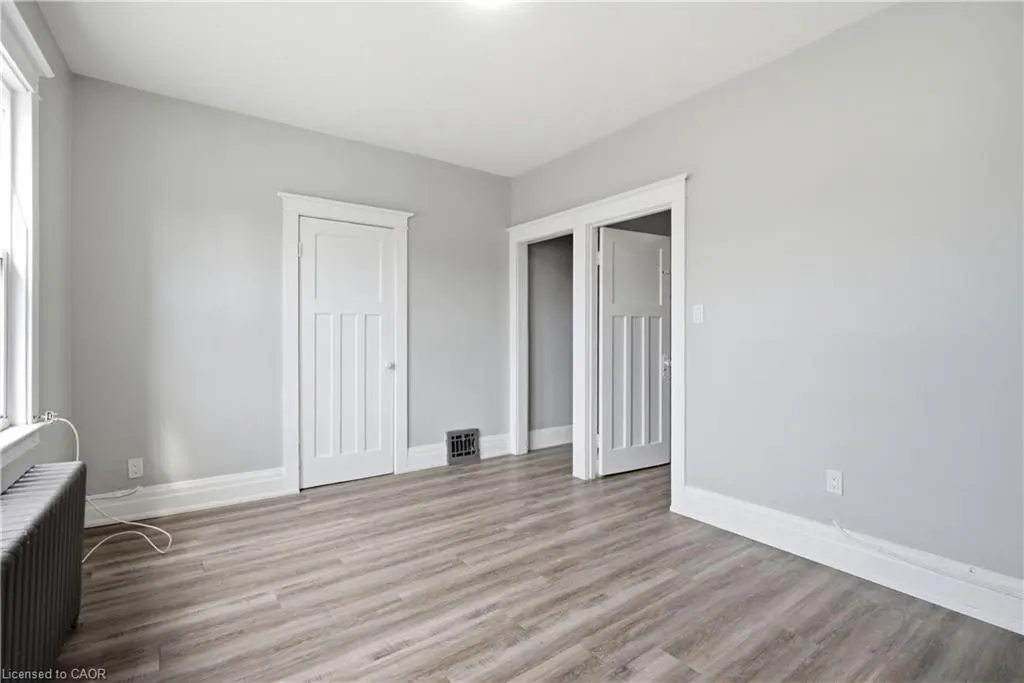 1539-1547 Barton Street E