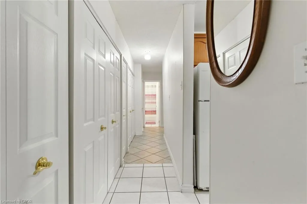 264 Oakdale Avenue #102