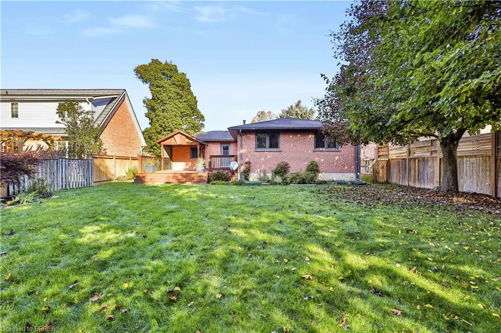 7 Charlton Drive