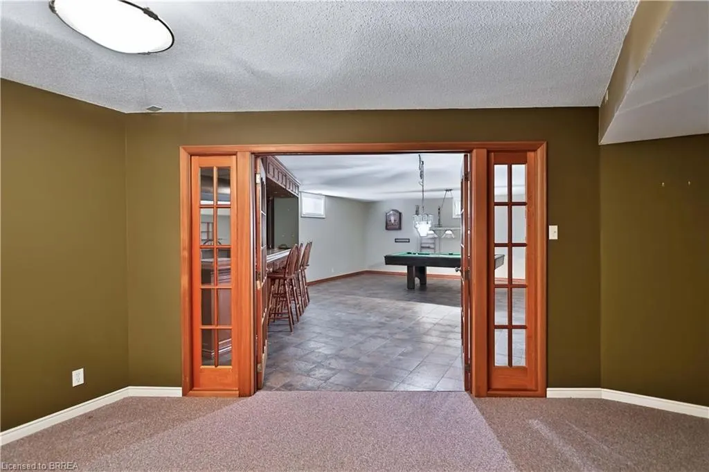 7 Charlton Drive