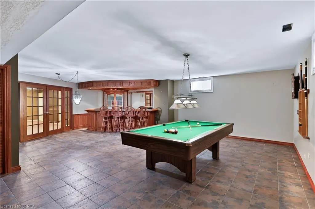 7 Charlton Drive