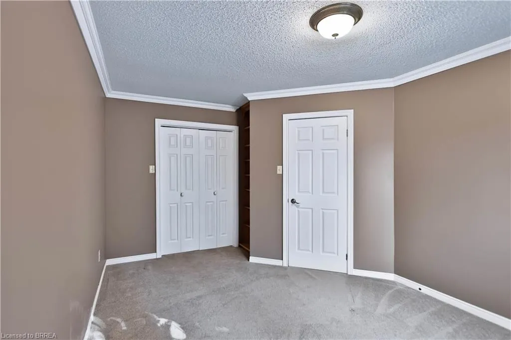 7 Charlton Drive