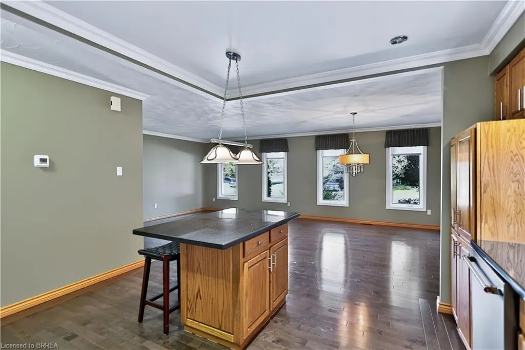 7 Charlton Drive