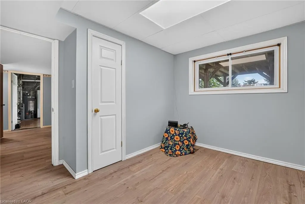 5 Brooks Circle
