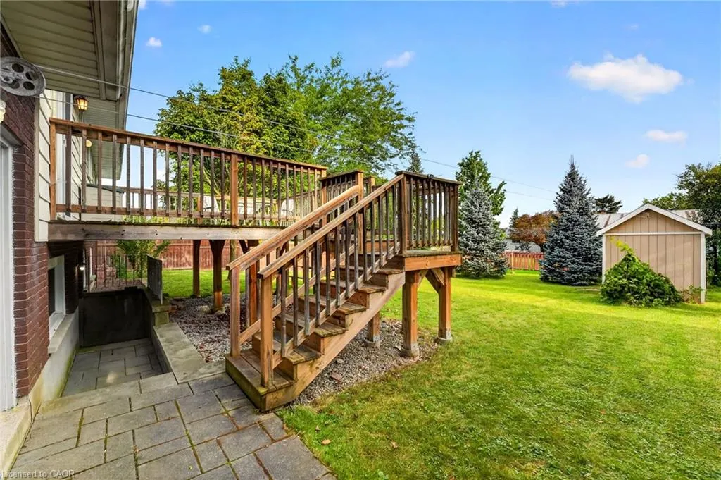 5 Brooks Circle