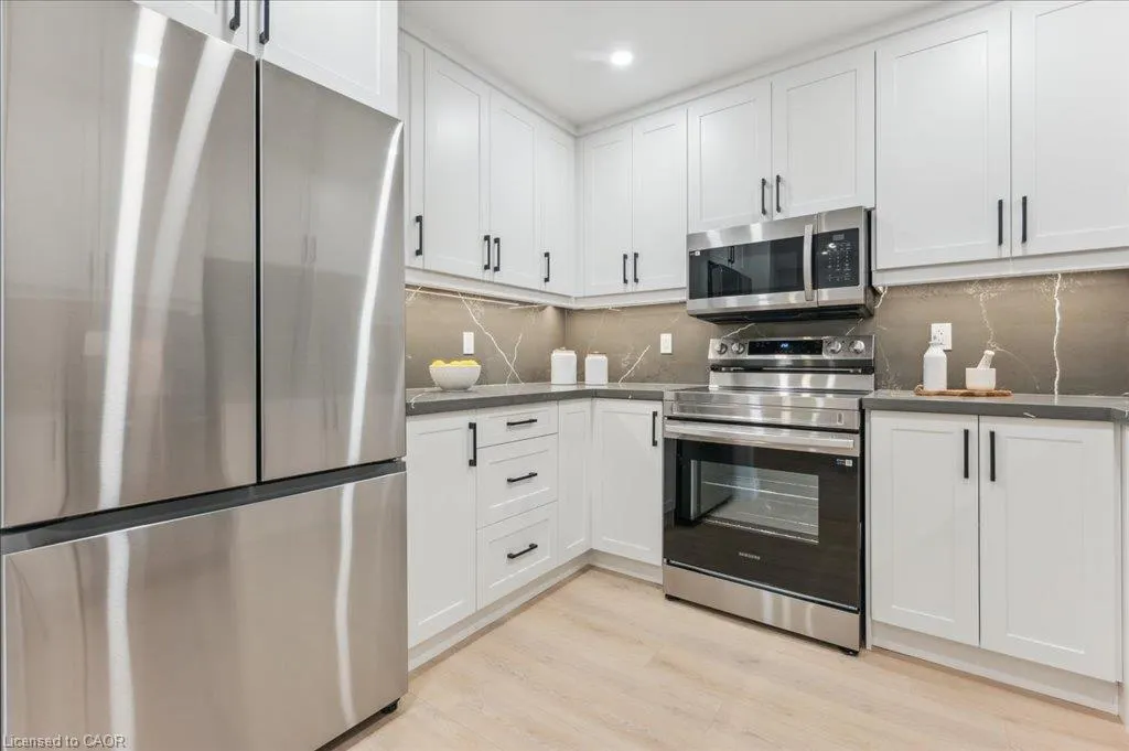 25 Valleyview Road #17
