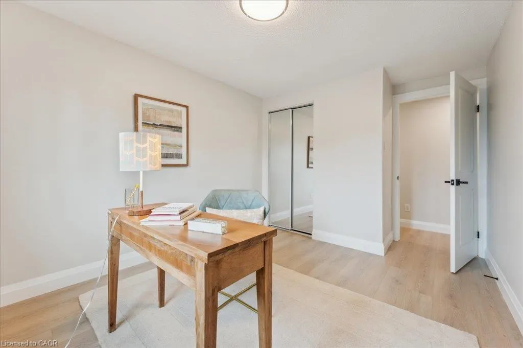 25 Valleyview Road #17