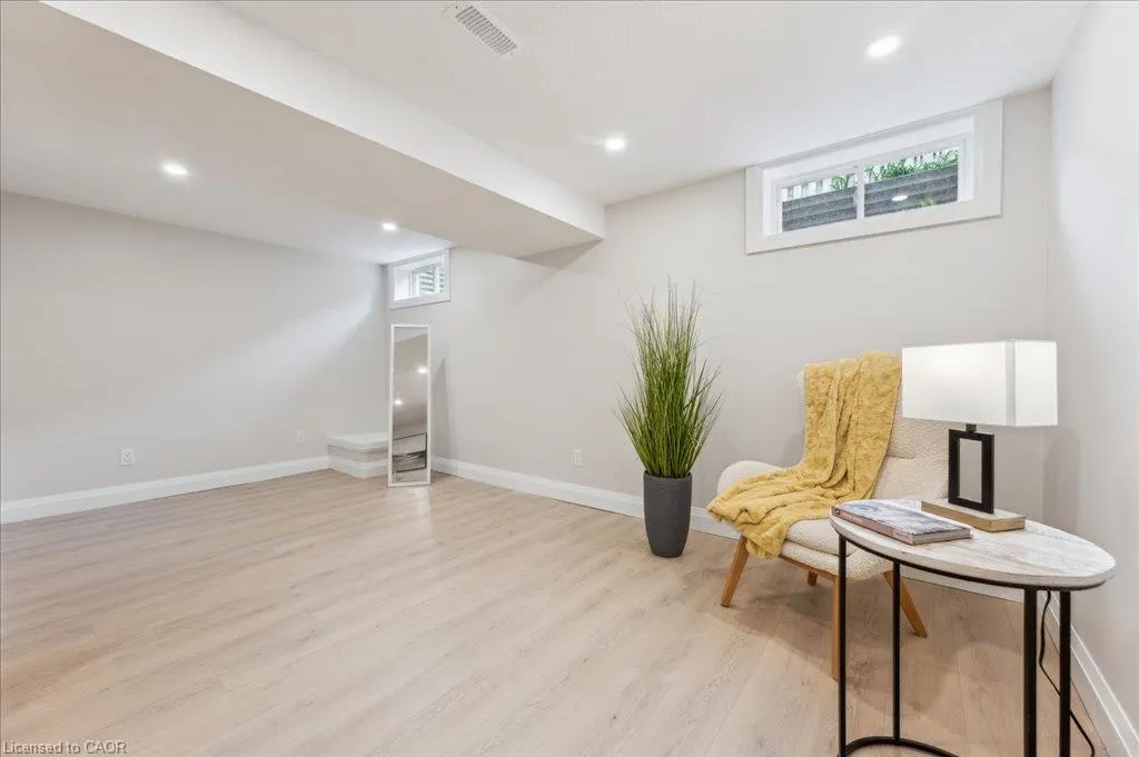 25 Valleyview Road #17