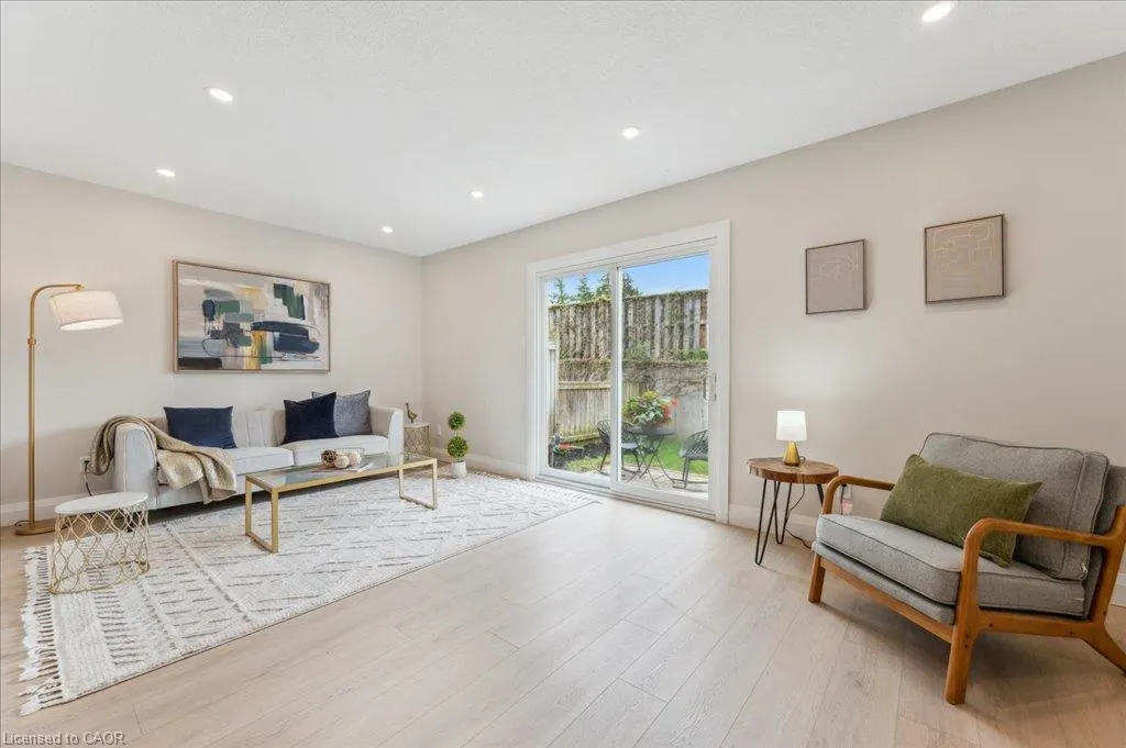 25 Valleyview Road #17