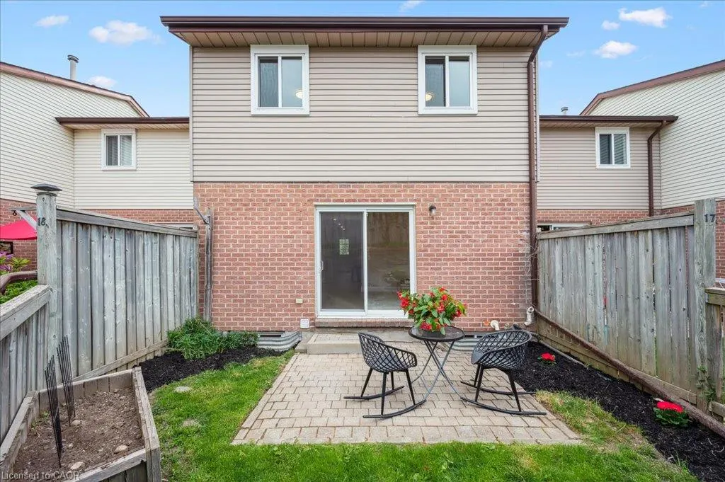25 Valleyview Road #17