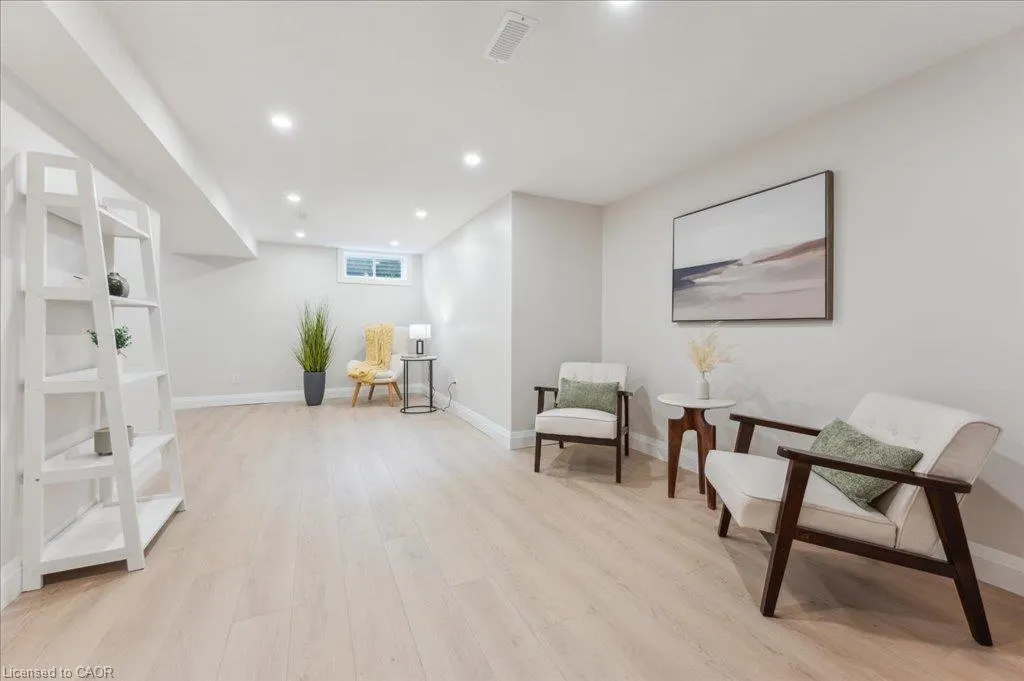 25 Valleyview Road #17