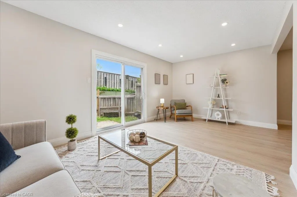25 Valleyview Road #17