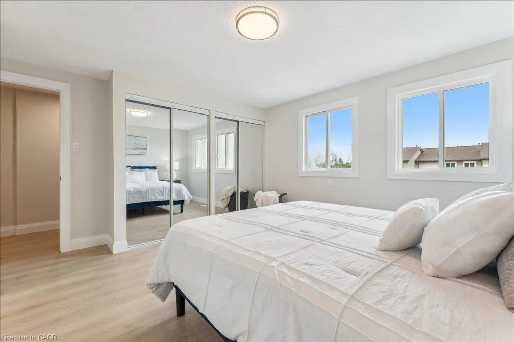 25 Valleyview Road #17