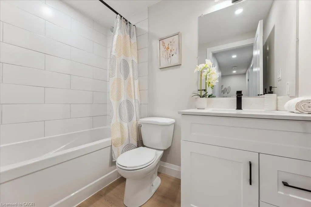 25 Valleyview Road #17