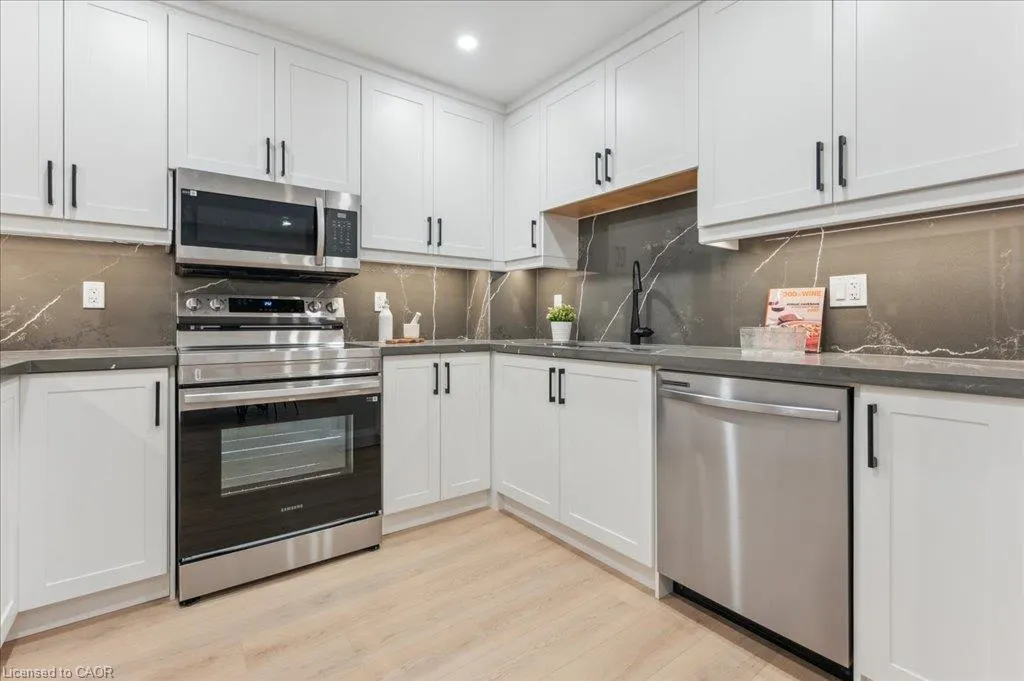 25 Valleyview Road #17
