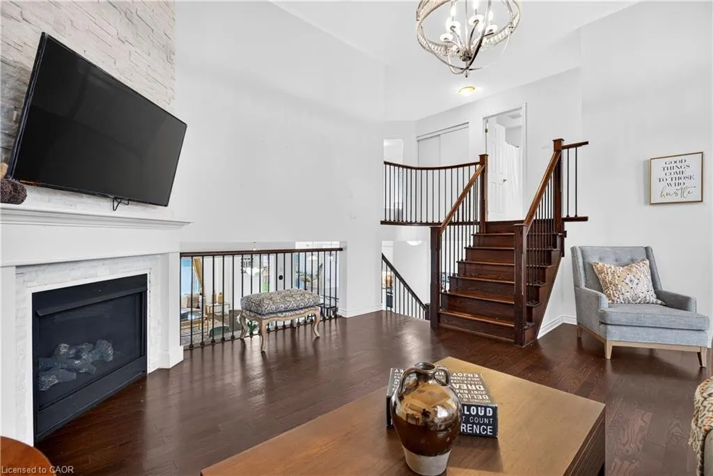 7 Pickett Place