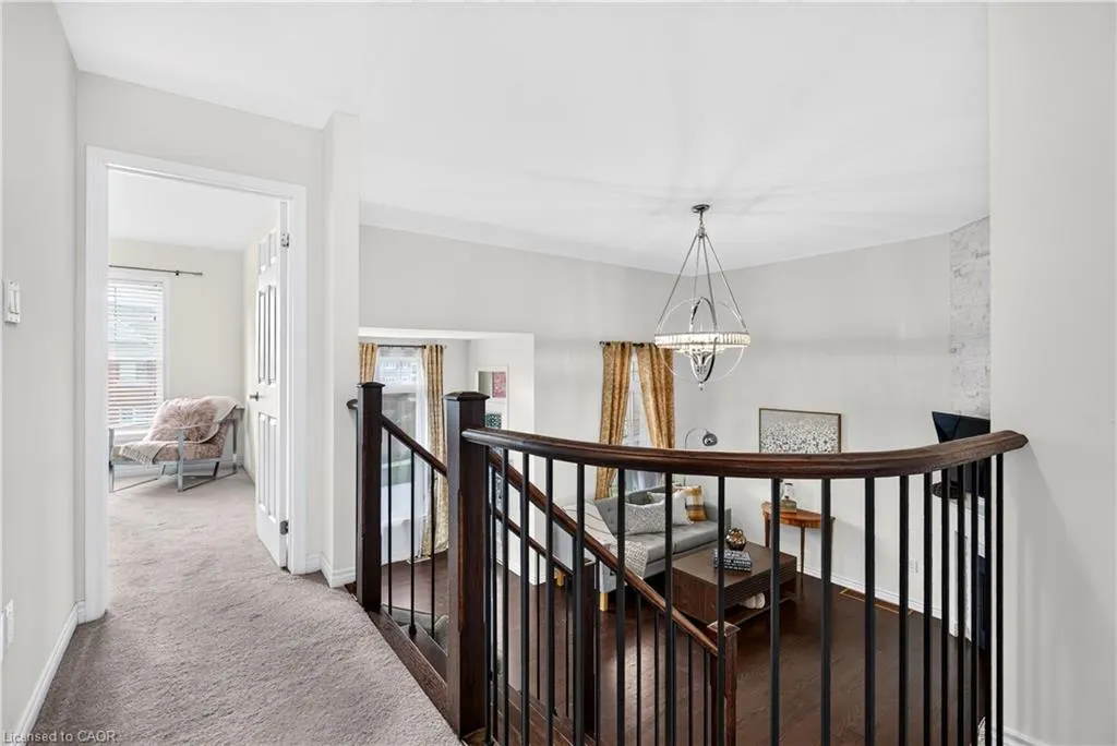 7 Pickett Place