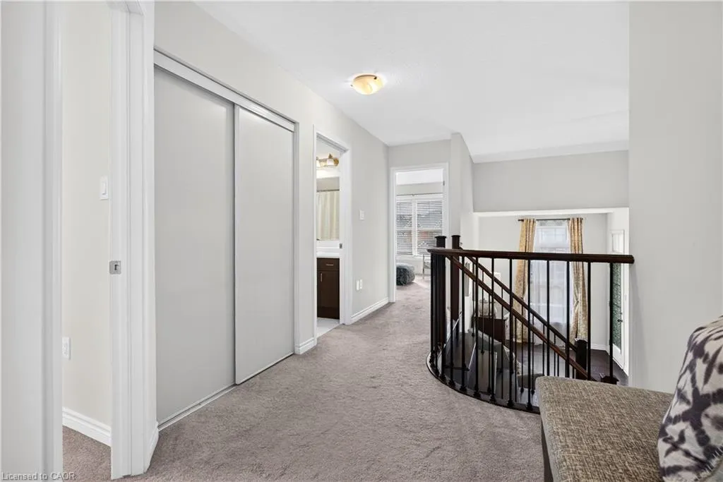 7 Pickett Place