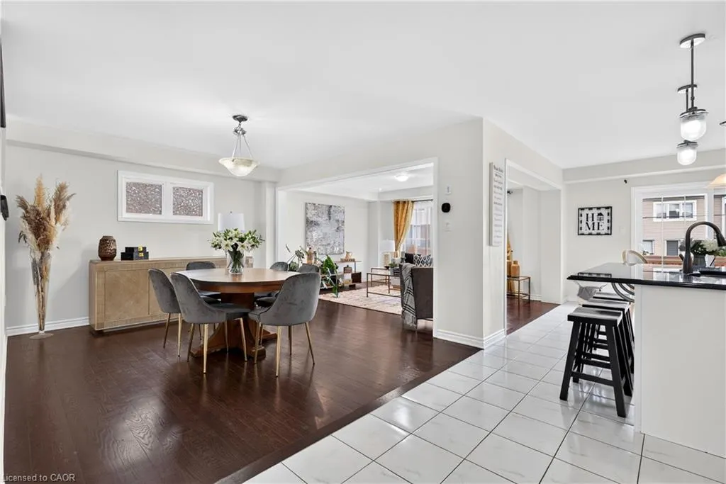 7 Pickett Place