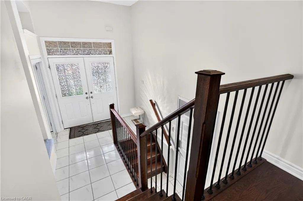 7 Pickett Place