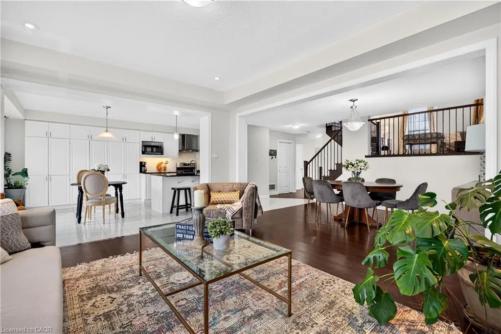 7 Pickett Place