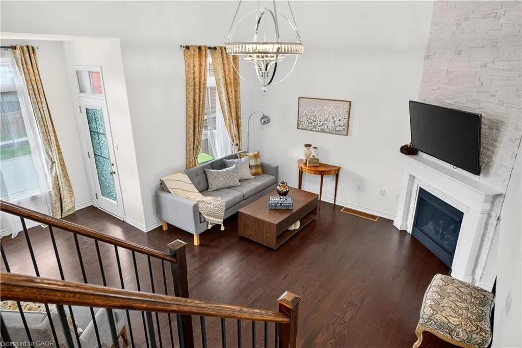 7 Pickett Place