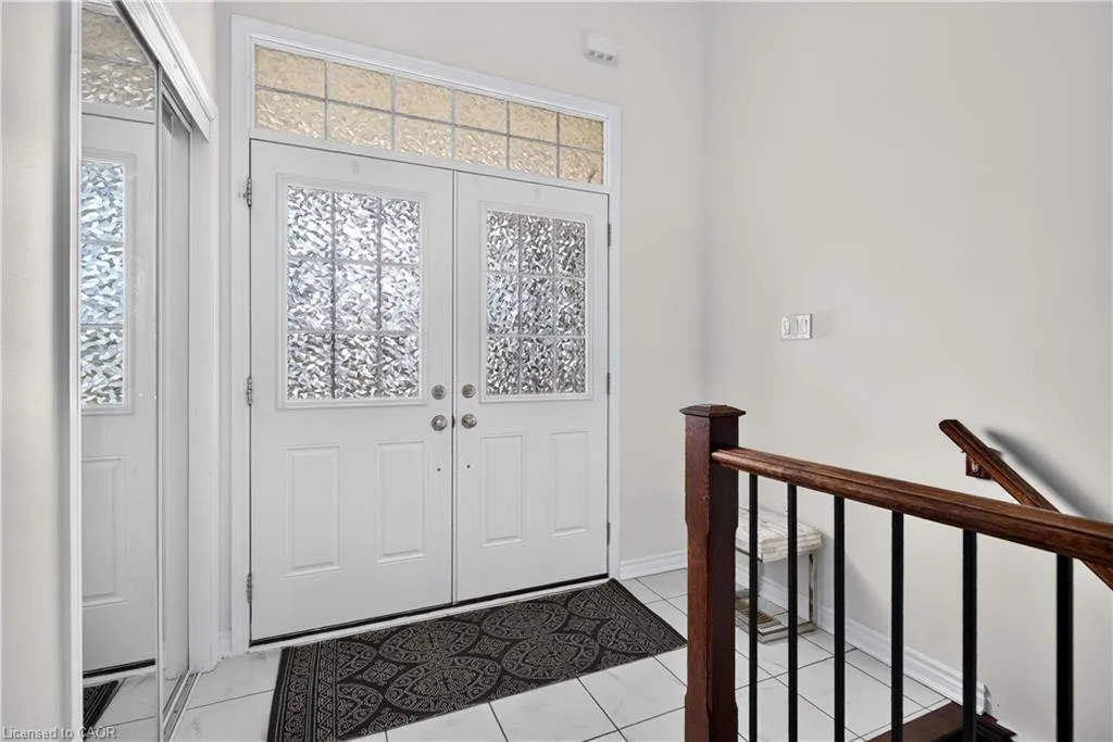 7 Pickett Place