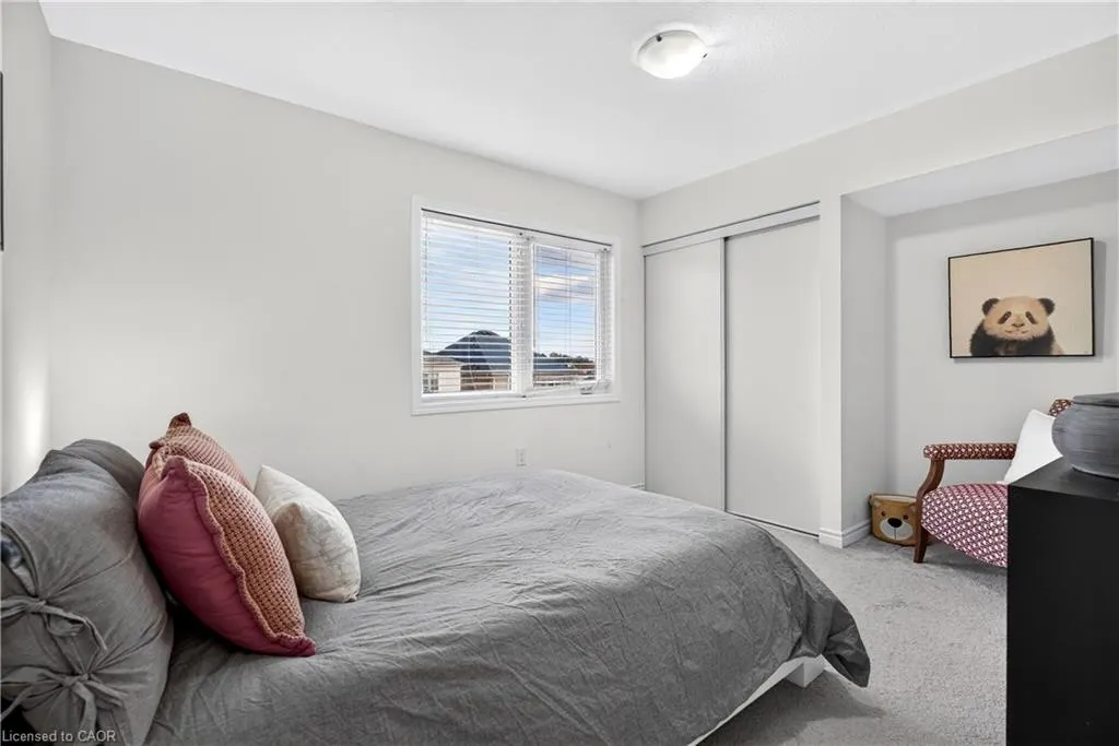 7 Pickett Place
