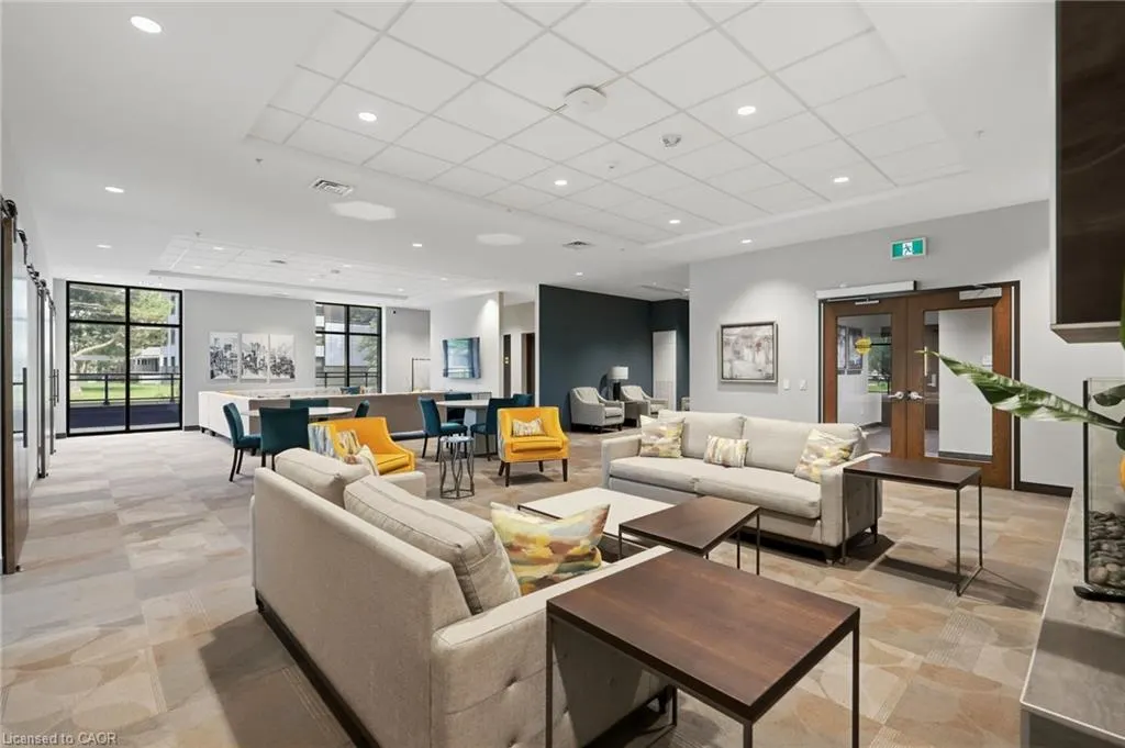 30 Hamilton Street S #101