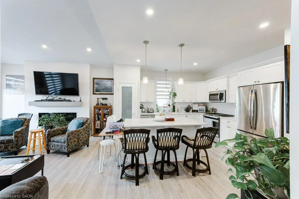 102 Livingston Drive