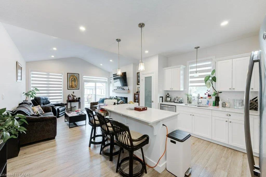 102 Livingston Drive