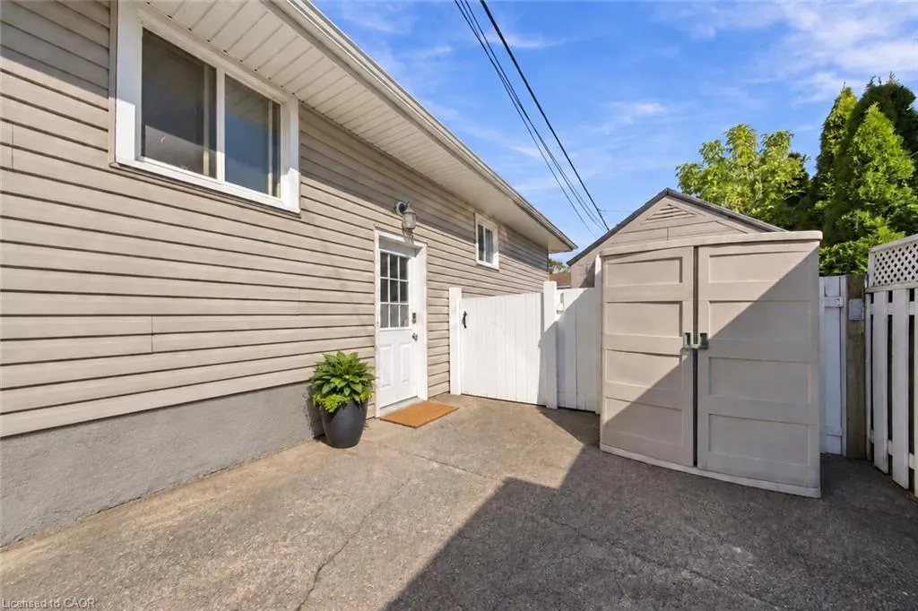 52 Bogart Street