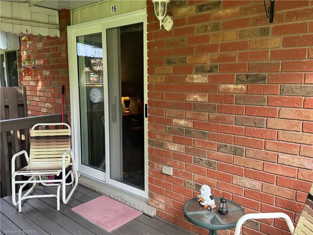 60 Whitlaw Way #16