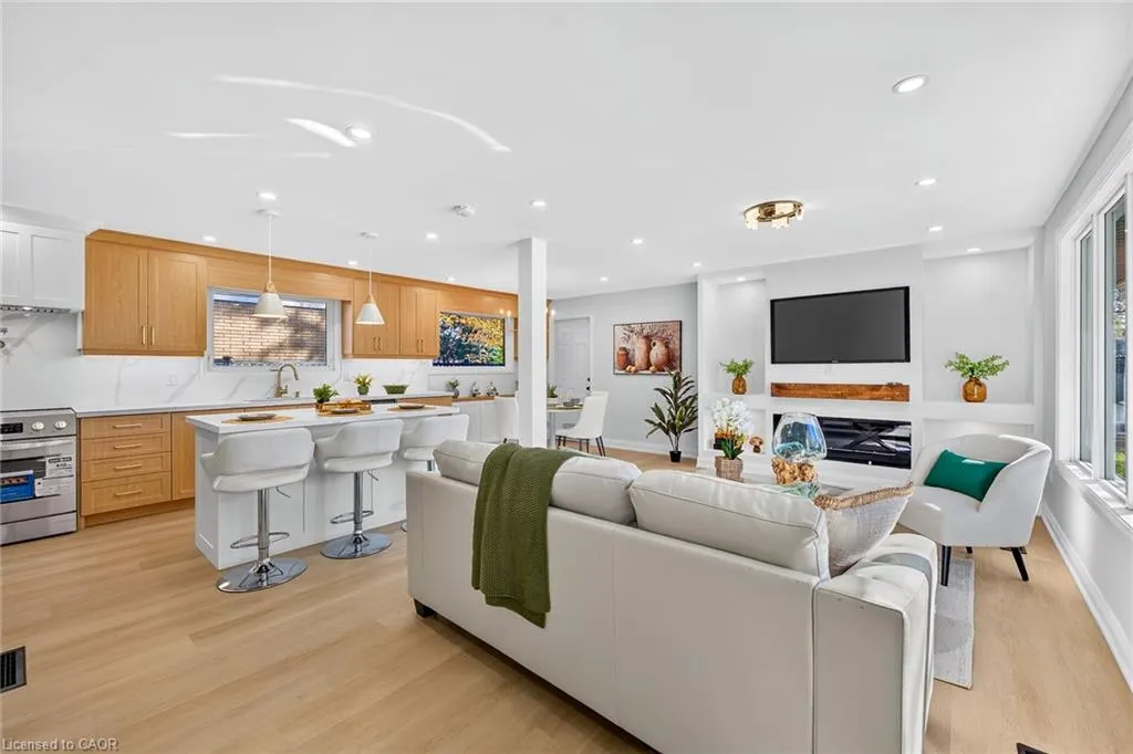 4 Bermuda Court