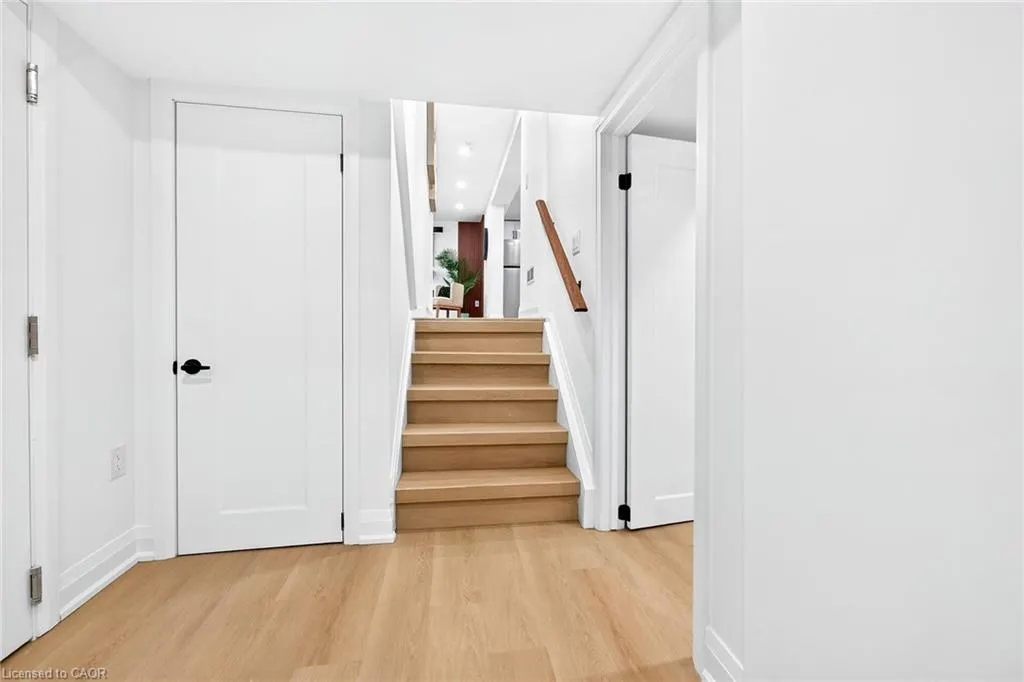 4 Bermuda Court