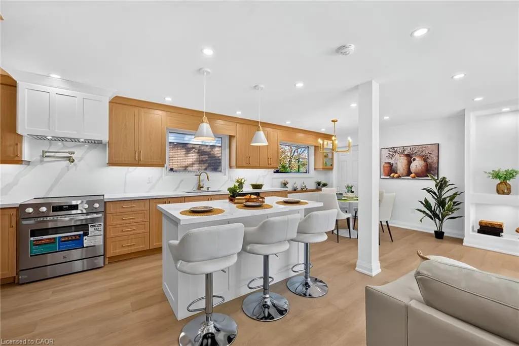 4 Bermuda Court