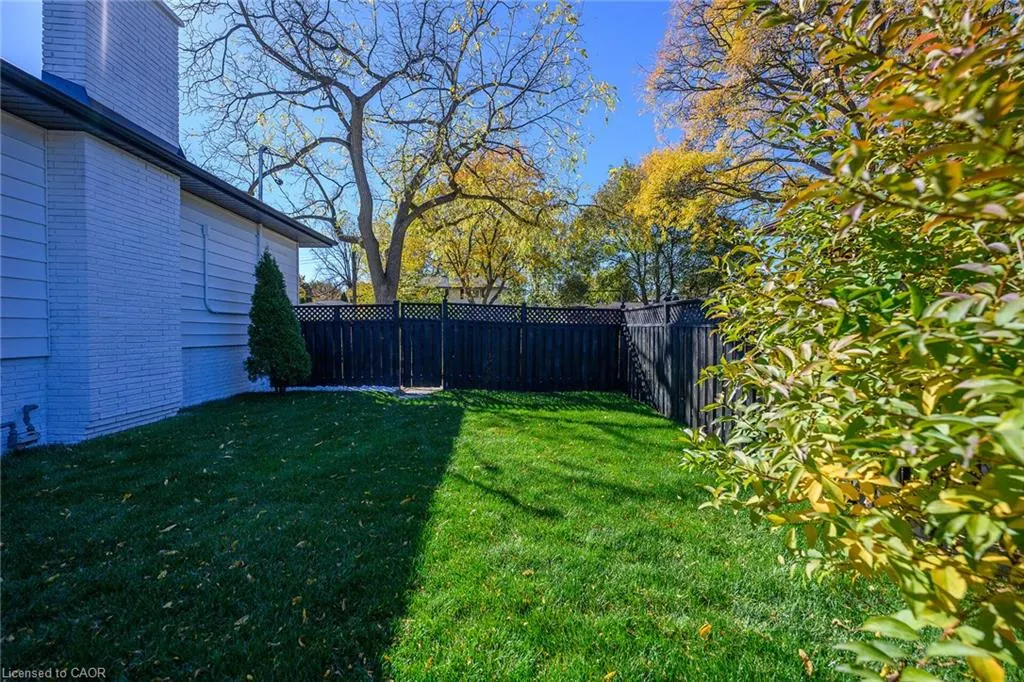 4 Bermuda Court