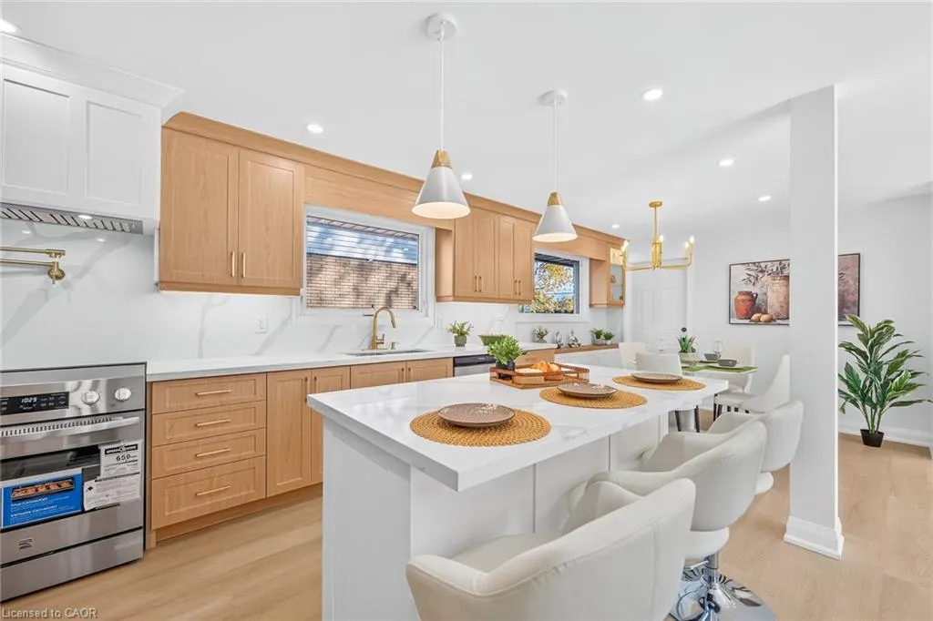 4 Bermuda Court