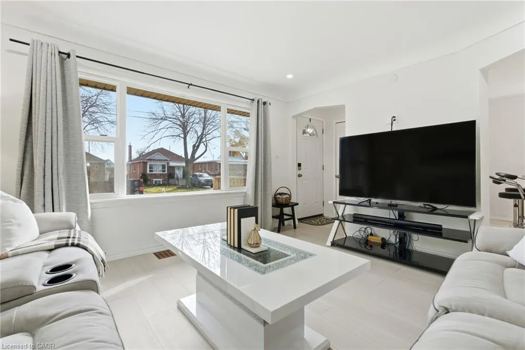 352 East 28th Street