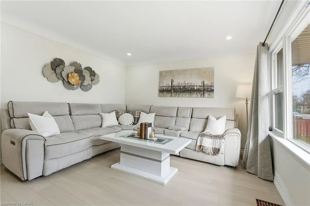 352 East 28th Street