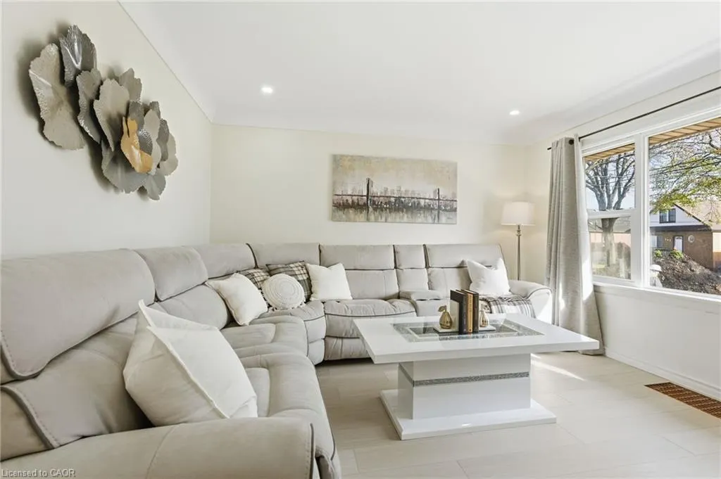 352 East 28th Street