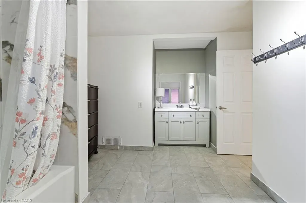 352 East 28th Street