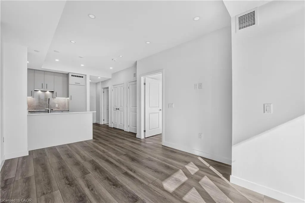 461 Green Road #709