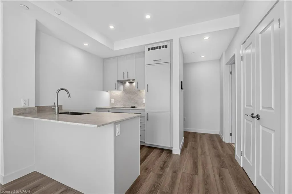 461 Green Road #709