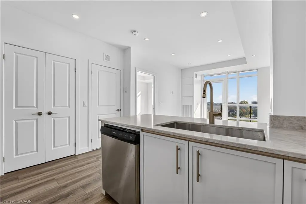 461 Green Road #709