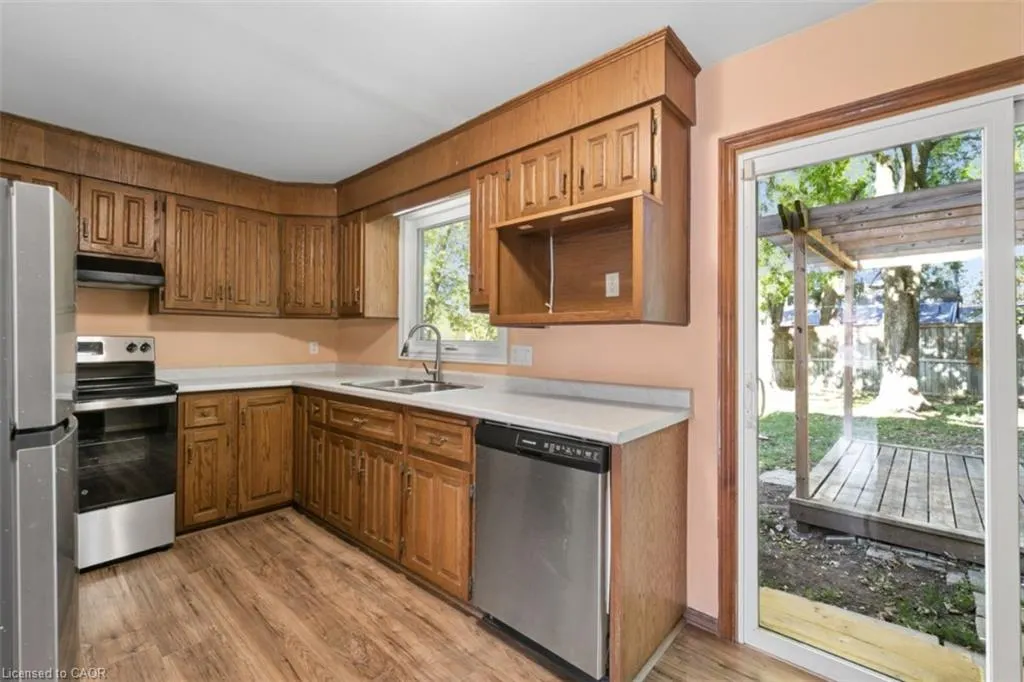8 Forest Glen Crescent
