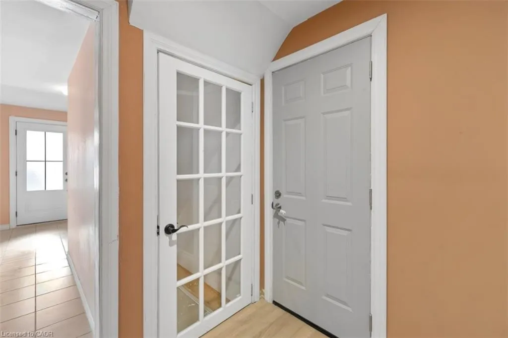 8 Forest Glen Crescent