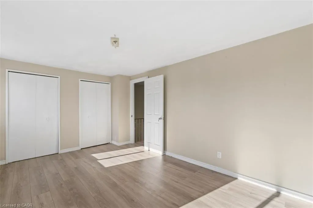 8 Forest Glen Crescent