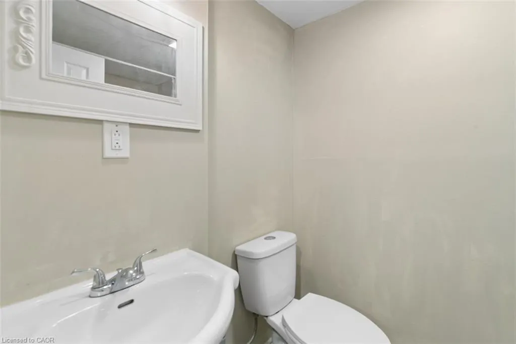 8 Forest Glen Crescent